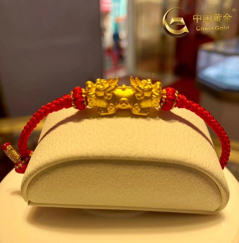 女人梦见捡到黄金项链和貔貅，这究竟是什么吉凶预兆呢？