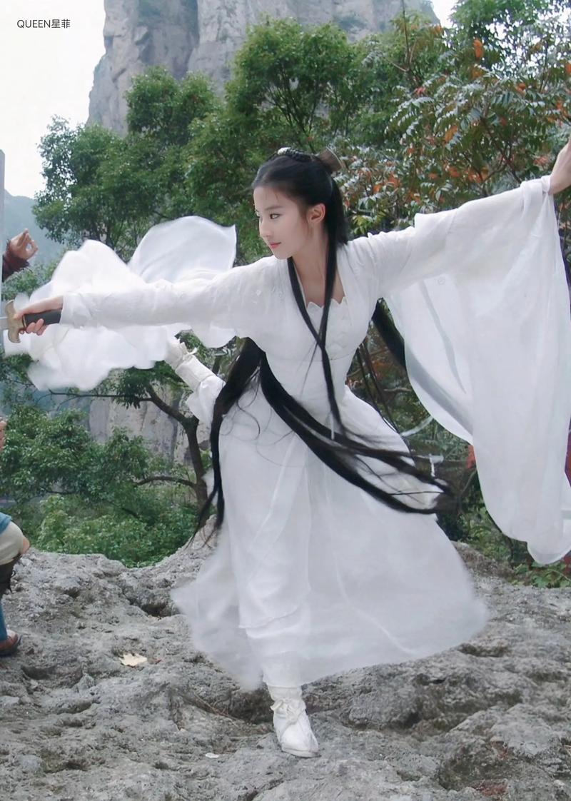 神雕侠侣中的小龙女，她的真实名字究竟叫什么呢？