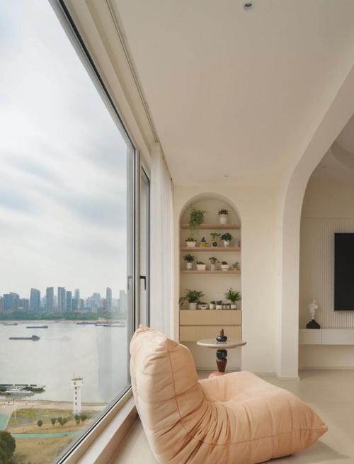 阳台前后对望风水如何，照片直对阳台是否吉利？