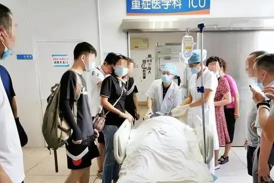梦见在医院看医生和死人，这预示着什么？