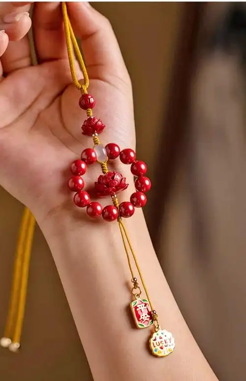 佩戴红绳究竟蕴含着怎样的吉祥寓意？