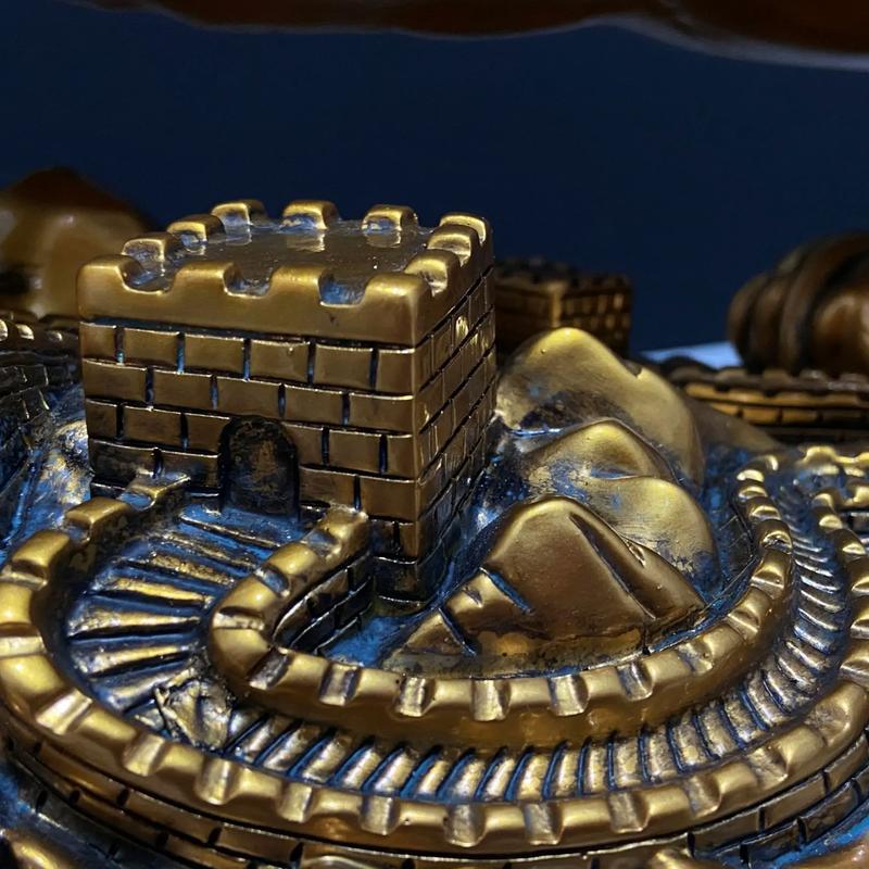 属虎男性办公室摆放什么摆件嫩旺事业？