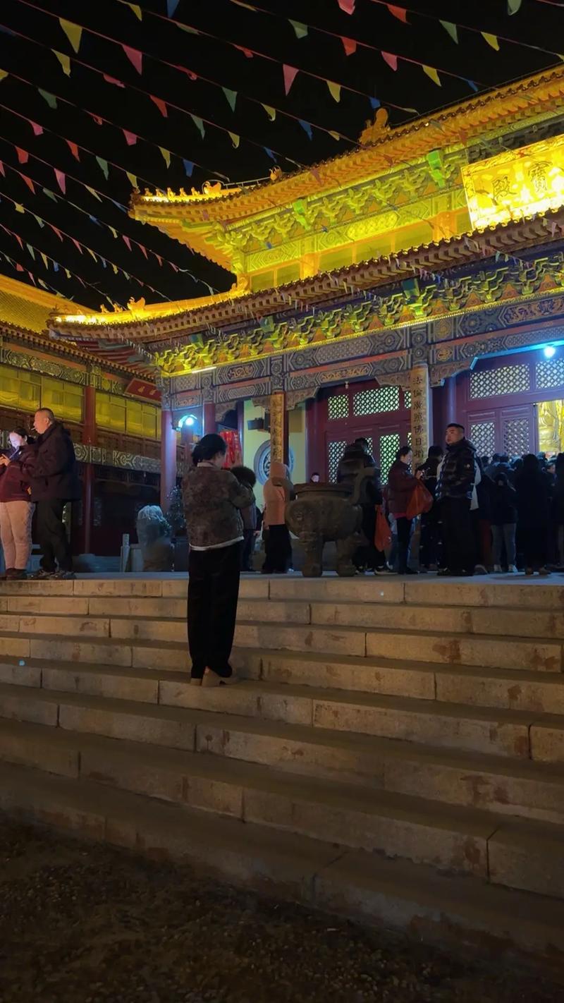 什么吉日吉时最适合去庙里上香祈福，以求得最佳祈福效果？