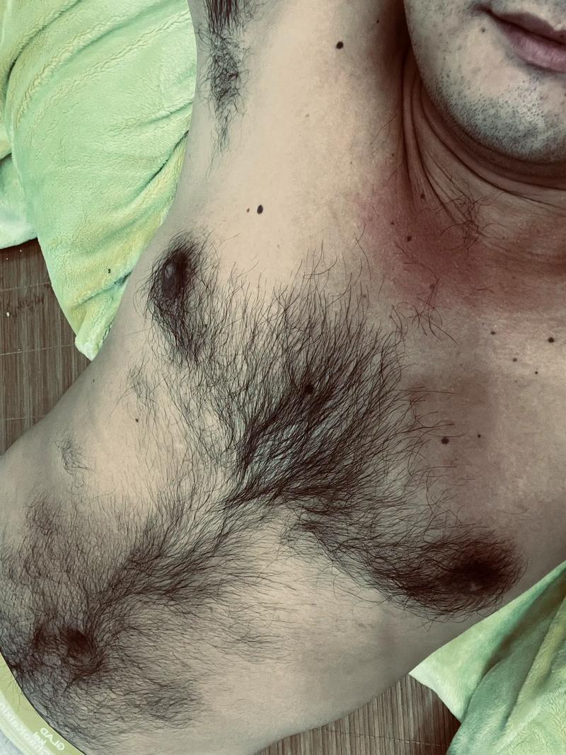 梦见老公突然长胸毛是什么征兆，预示着什么好事或变化？