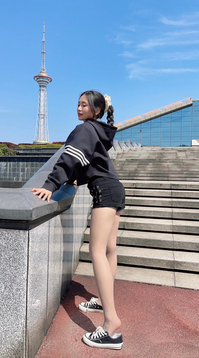 帆布鞋女生通常性格如何？