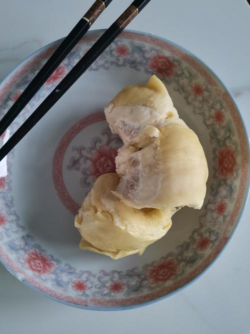 梦见老公和我抢榴莲吃，这预示着什么含义？