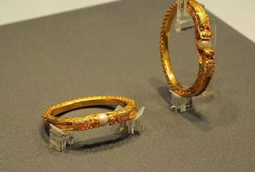 左金右银死人是什么意思？左金右银的禁忌有哪些？