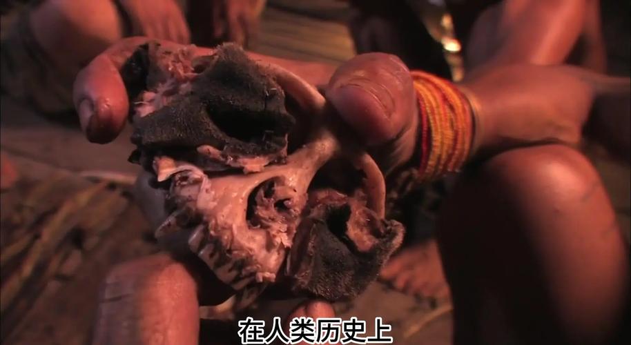 梦见被食人鬼袭击或食人族攻击，这是否预示着即将面临什么危险或挑战？