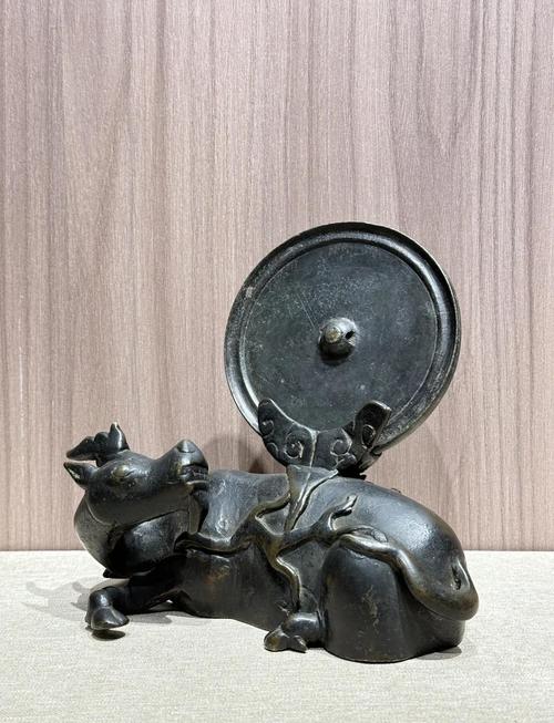 犀牛望月是哪个生肖的象征？寓意又是什么？