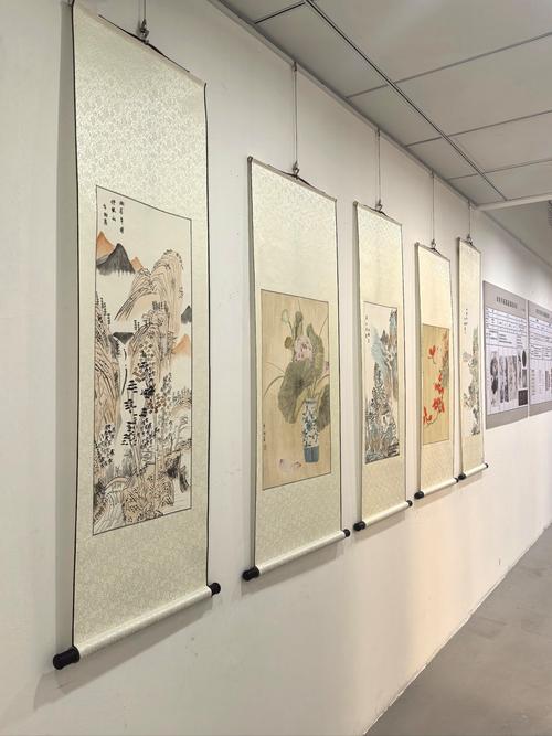 泽宇名字的含义是什么适合作为微画展小画家的主题吗？