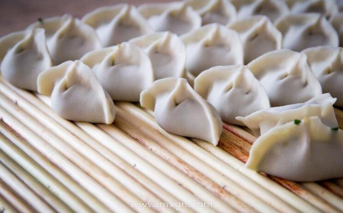 女人梦见饺子煮破了是什么预兆？周公解梦里煮饺子煮破代表什么含义？