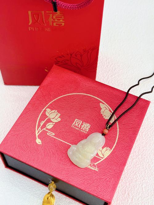 佩戴哪种玉石最能体现灵性并有益身心健康？