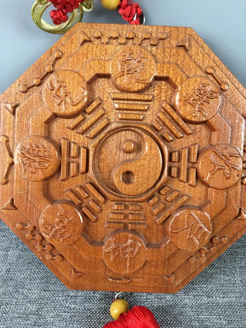居家方位五行属性对应摆放什么物品？