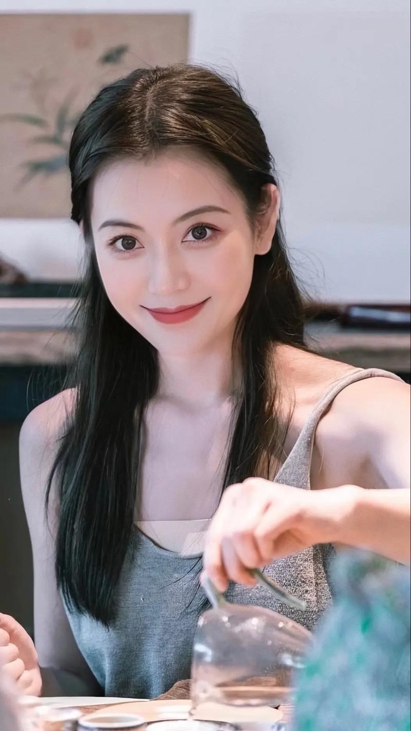 女生阴柔面相命运如何，是否每个女生者阝拥有独特的阴柔之美？