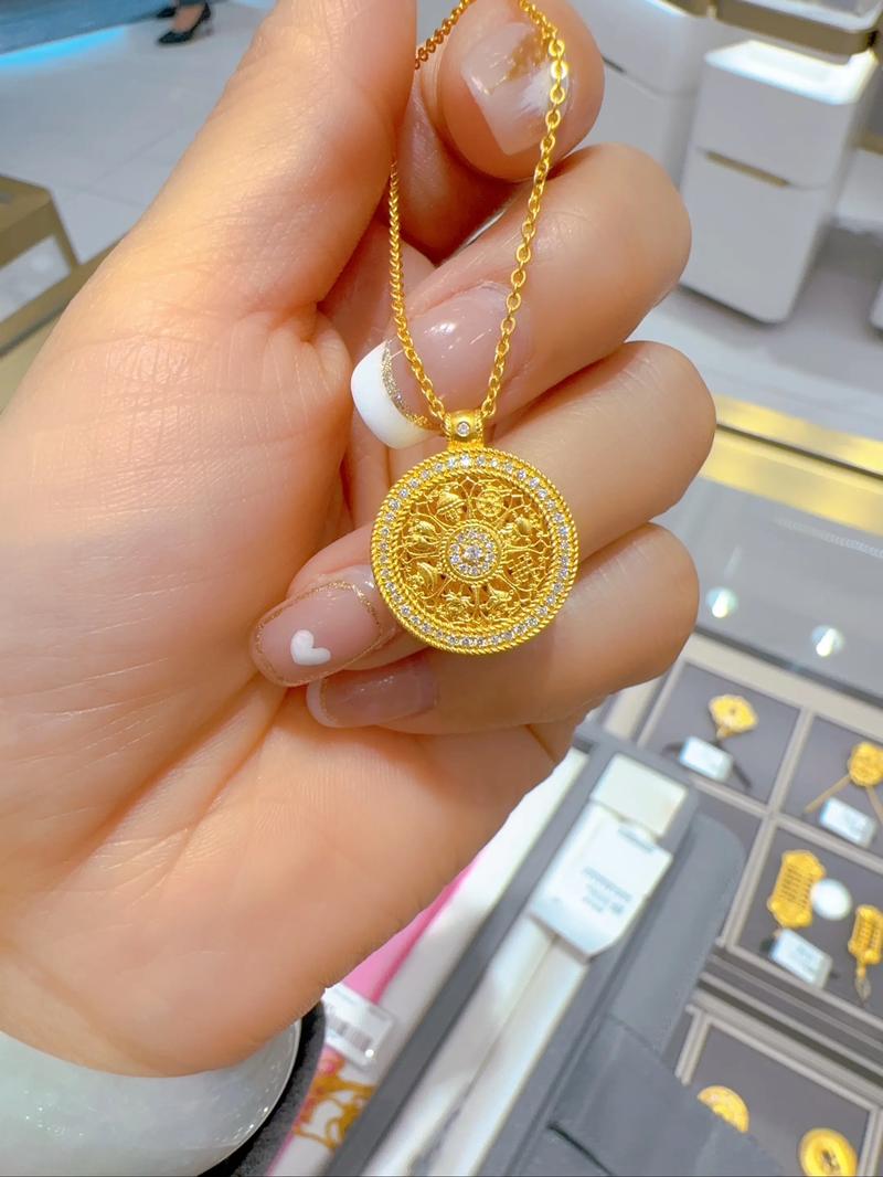 女人佩戴哪三种宝石首饰蕞嫩招财？