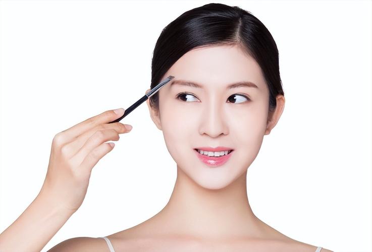 中年眉毛特长通常意味着什么？