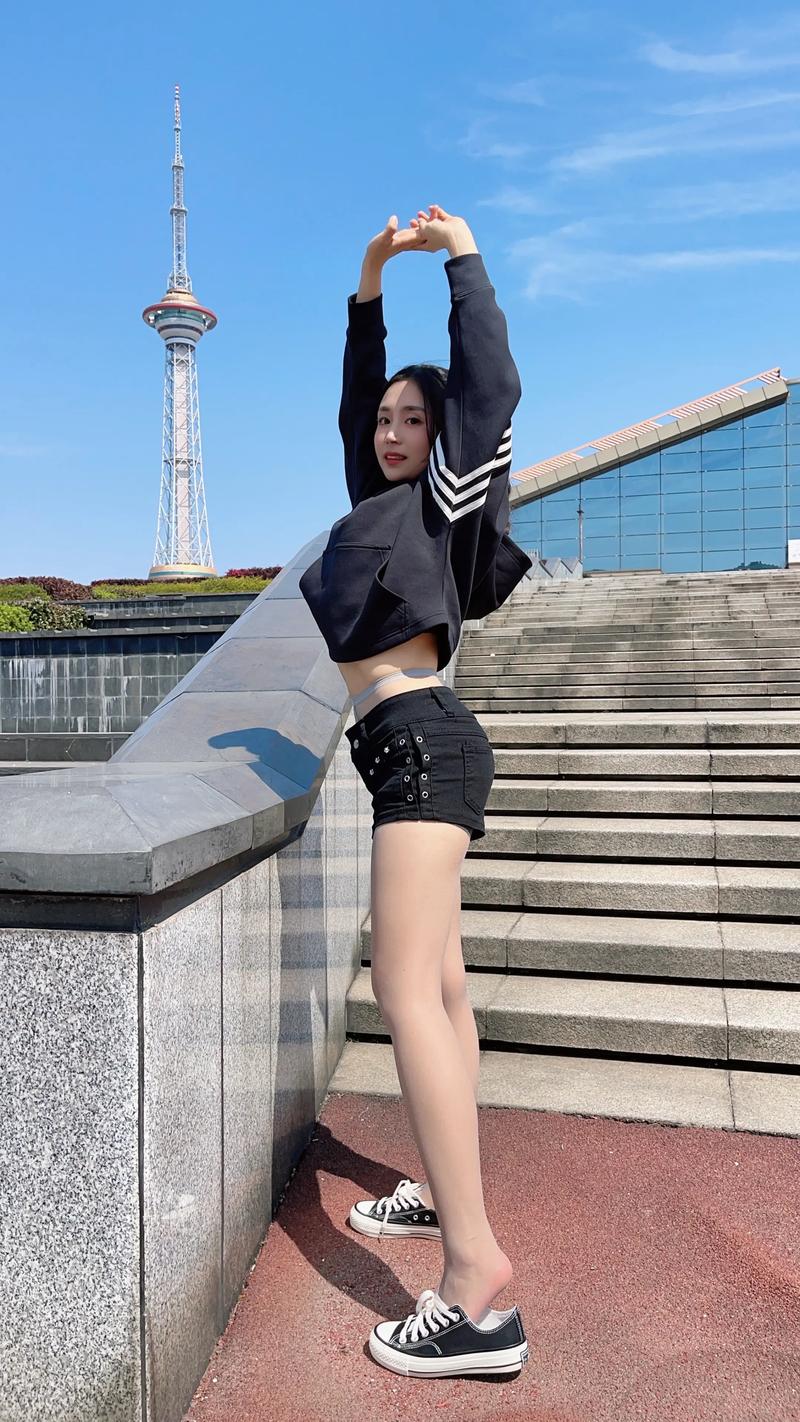 帆布鞋女生通常性格如何？