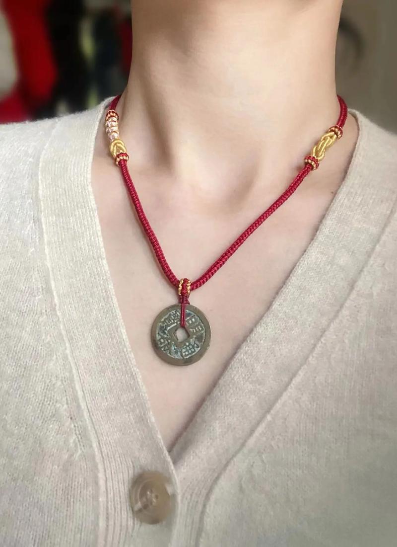 佩戴铜钱有什么深层寓意和象征意义？
