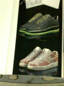 核心意象：血迹与皮鞋——宿命论的象征