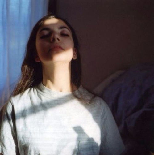 二、  虚拟与现实的错位：游戏沉迷导致的情感冷暴力