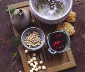 1．面条作为祭祀与日常兼容的食材