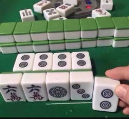 a) 方位选择对偏财增益的具体机制