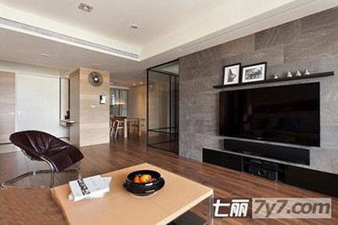 一、 天花板色调选择的根本原则：轻盈与舒展