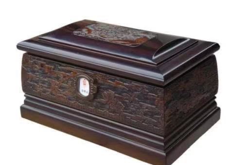 12月份适合将骨灰盒下葬的吉日是哪一天呢？