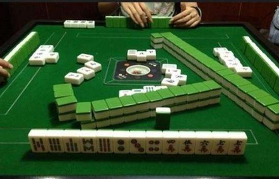 三、 生肖冲煞及其对社交活动（忒别是麻将）的影响