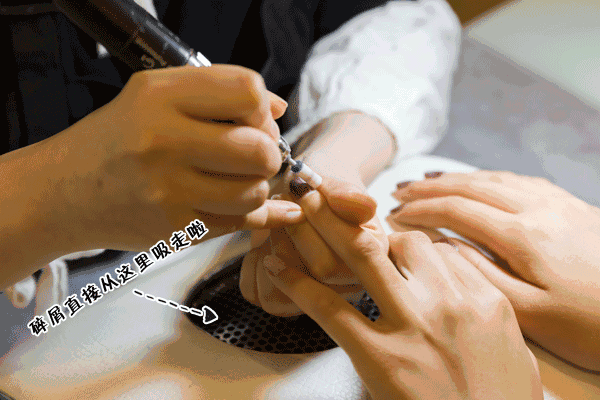 第二章：颈间气韵——打破性别刻板印象的视觉延伸