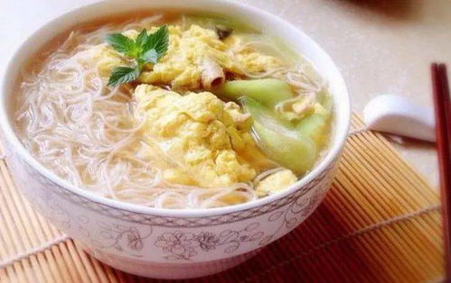 活动推荐：温泉滑雪与美食探索