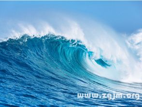 梦到浩瀚无垠的较大海预示着哪些？周公解梦免费查询详解