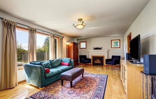 三、 材质与色彩选择对风水的影响