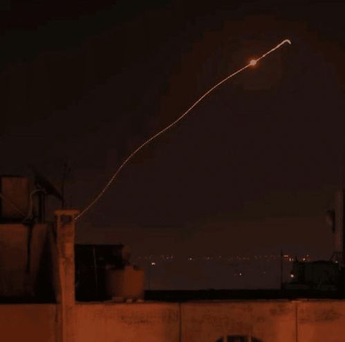 传统方式星相学视角下的午夜钟声