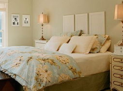 综合考量：选址、 植物、颜色、家具等要素的设计