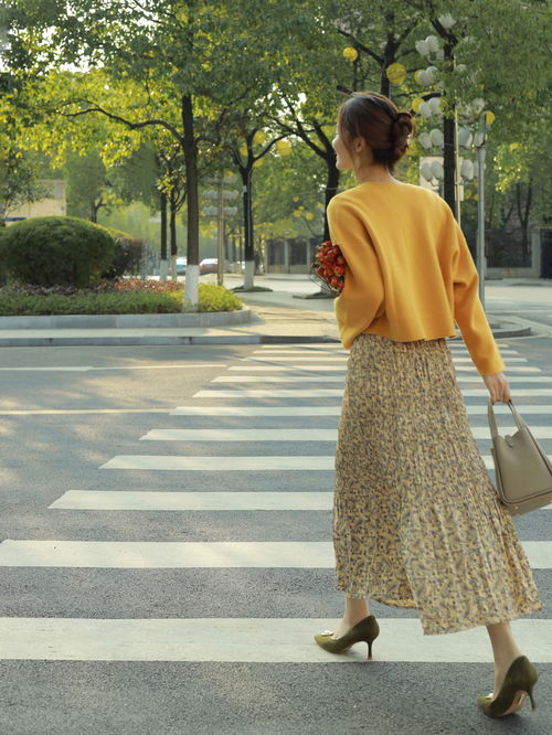 独处时如何通过情绪穿搭来调节成年人的情绪呢？