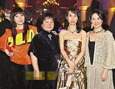 赌王何鸿燊四个老婆八字命理与最小儿子老婆八字有何不同？