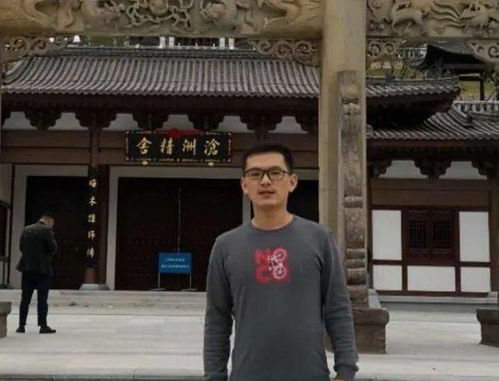 一片沃土， 滋养着万物生较长