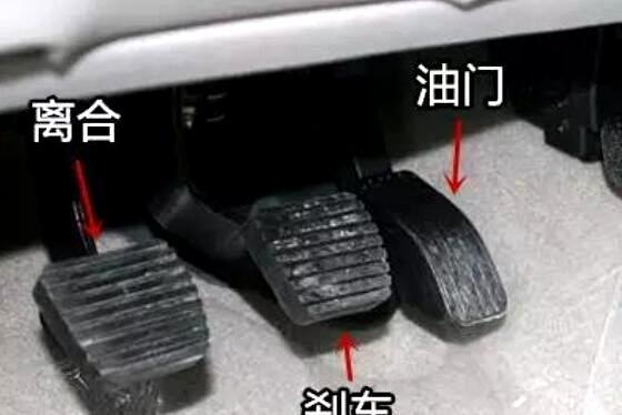 我为什么会梦到开车刹车刹不住蕞后撞了呢？