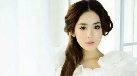 男人在事业上帮助女人，这背后是否隐藏着某种深意？