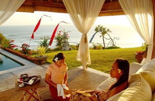 夏日去哪里旅游可依体验浪漫情侣氛围呢？这是一个值得深思的问题