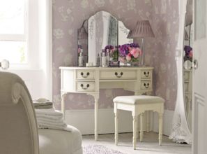 一、 梳妆台镜子对着门口的传统禁忌及其心理学阐释