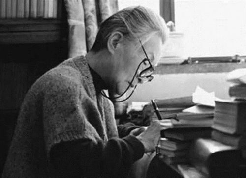 第一章：物质维度的生存压力与命理财星的克制关系