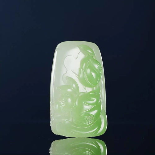 紫袍玉的关键特征：颜色、产地与稀缺性