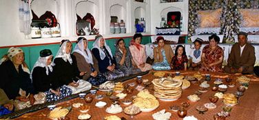 社交礼仪中的尊卑秩序与待客之道