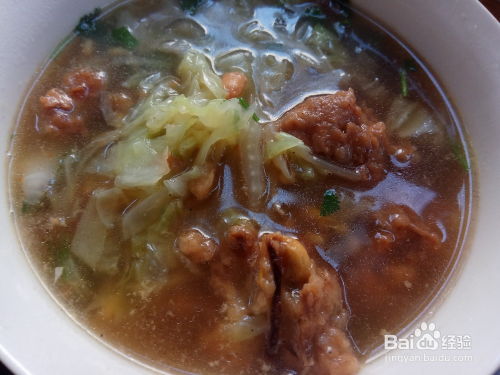 生肖猪：温和吉祥与西北角的富贵