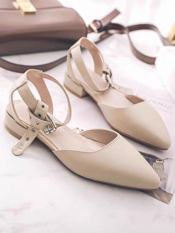 狮子座女生适合穿哪种款式的高跟鞋？