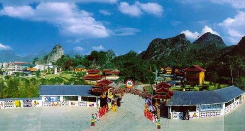 人山人海！比春运还可怕的游玩体验