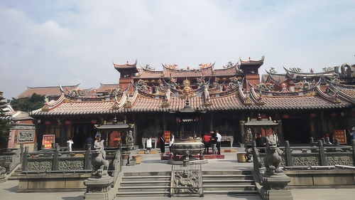 请问泉州关帝庙灵签九十九中，有没有关于运势和人生的详细解答？