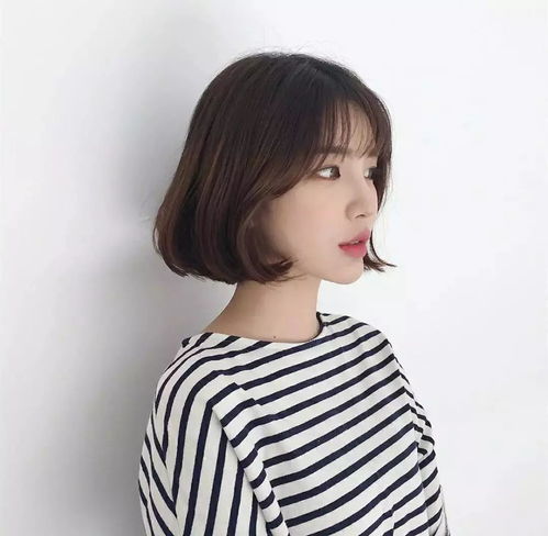 女生短发有哪些流行款式？剪哪种短发发型既时尚又好堪？